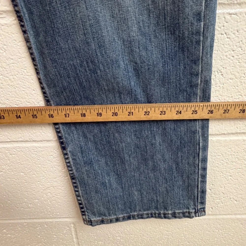 Levis levi 569